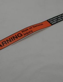 30027590 - LABEL REGULATORY ANSI DANGER 'DO NOT WALK ON CONVEYOR' (SIZE = 16.25 X 1.50)