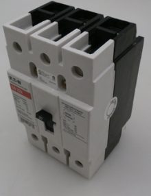 30032266 - CIRCUIT BREAKER 3P 30A 480VAC/250VDC PANEL MOUNT G-FRAME TYPE GD