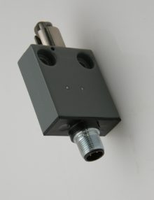 30036933 - SWITCH LIMIT ROLLER PLUNGER SPDT MICRO QD 80OZ LANTECH SPECIFIC PIN-OUT (-40 TO 221 DEG F) IP67