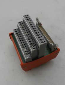 30055443 - TERMINAL INTERFACE MODULE 40 POSITION HE10 CONNECTOR TO SCREW TERMINALS