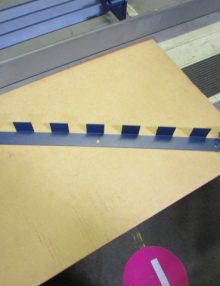 30081069 - ANGLE FORMED PRPT 9 ROLLER BRG RETAINER LEFT