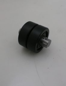 30082555 - TURNTABLE SUPPORT ROLLER ASM W/AXLE W/MACHINED ROLLER COVERS