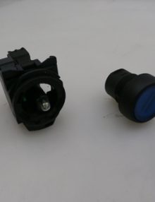 30148818 - SWITCH PUSH BUTTON MOMENTARY PLASTIC ILLUMINATED FLUSH BLUE INTEGRATE LED (SCREWLESS) PLASTIC LATCH MOUNT W/ISO 7000:2004 SYMBOL 1027:RESET