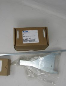 30176086 - DISCONNECT OPERATING HANDLE DOOR MOUNTED BLACK 24 INCH SHAFT NEMA 1/12 FOR EG FRAME CB