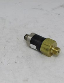 30216936 - SWITCH PRESSURE SM-17C-58F/ES