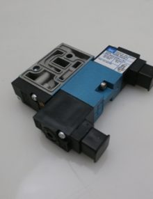 31008740 - VALVE 4-WAY SOLENOID DOUBLE 24VDC 5.4W 0.11CV 45 SERIES AIR MANIFOLD MOUNT SUB-BASE NON PLUG-IN INTEGRATED FLOW CONTROLS