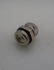 31012598 - CONNECTOR CABLE CLAMP 2-HOLE 6MM M20 NICKEL PLATED BRASS